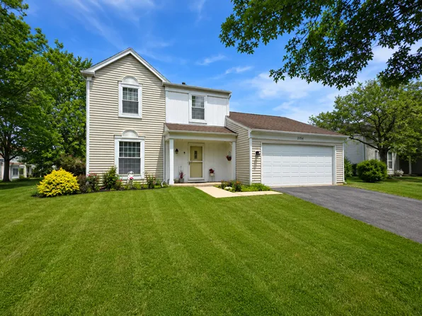 2054 Mission Hills Dr, Elgin, IL 60123