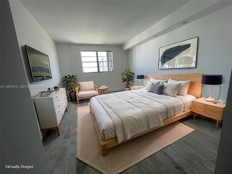 19390 Collins Ave #2 — Photo 9