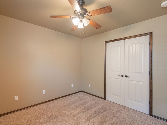 5th image of 701 Lindsey Ln