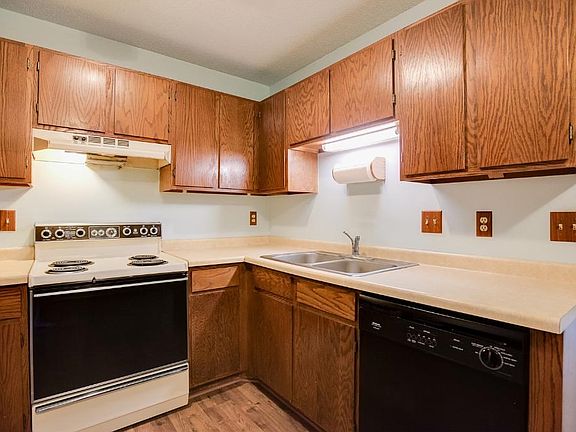 5th image of 1641 Christie Pl
