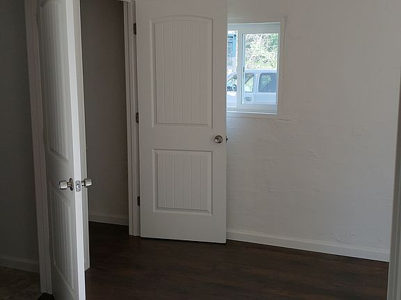 3rd image of 401 Fruitland Ave