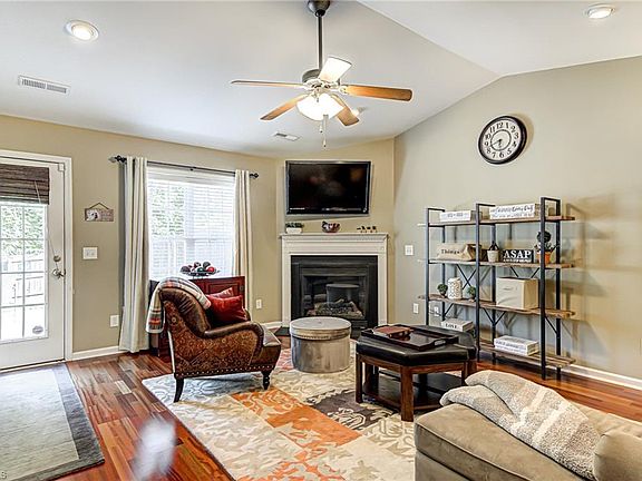 5th image of 5008 Long Branch Dr
