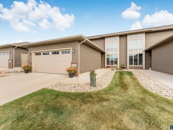 1115 S President Ct, Sioux Falls, SD 57106