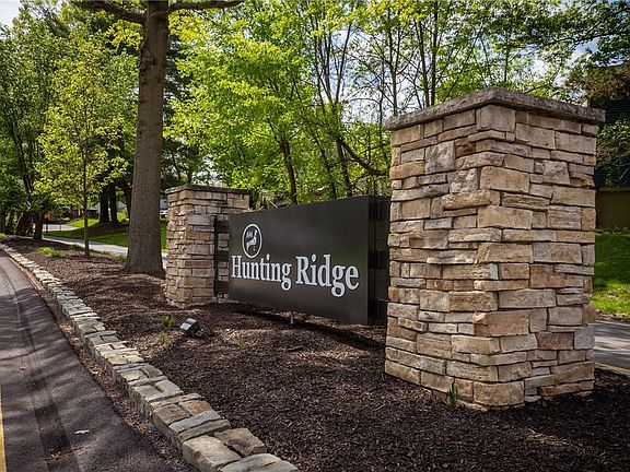 2nd image of 507 Hunters Path Rd APT 12
