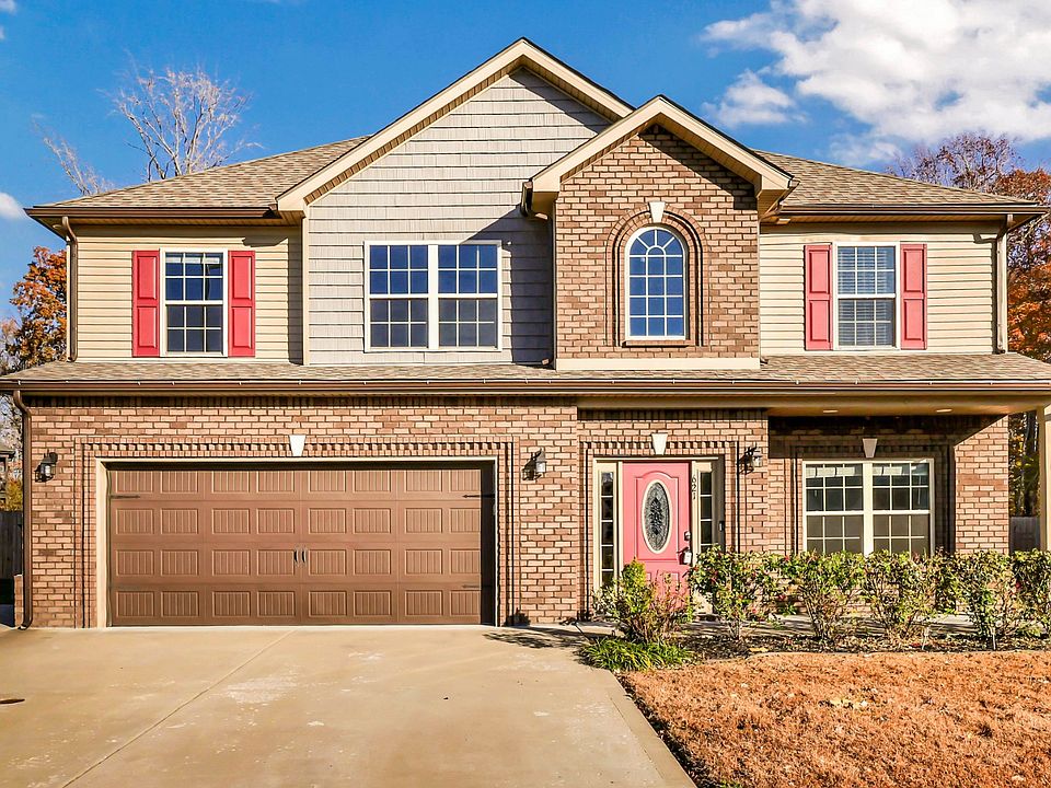 1st image of 621 Bassett Ln