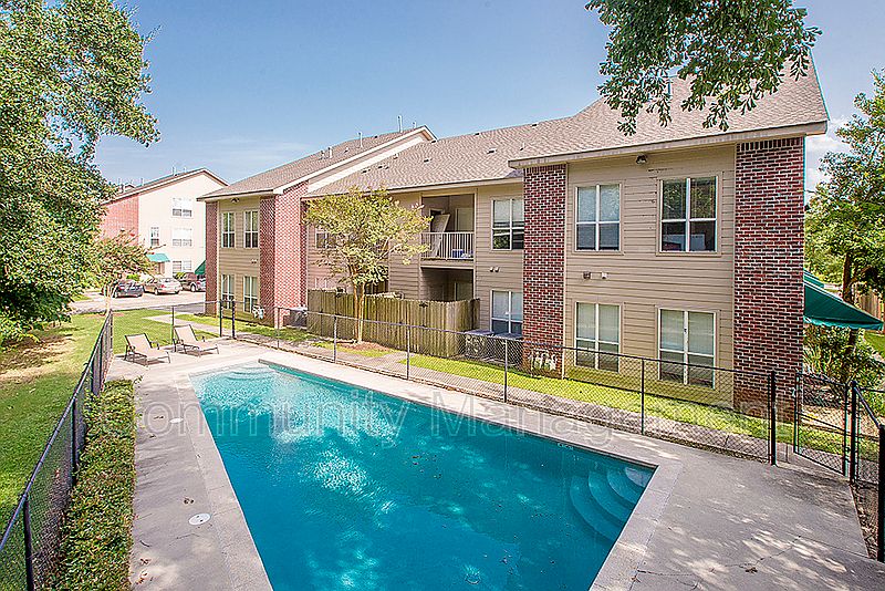 2nd image of 5153 Etta St #1