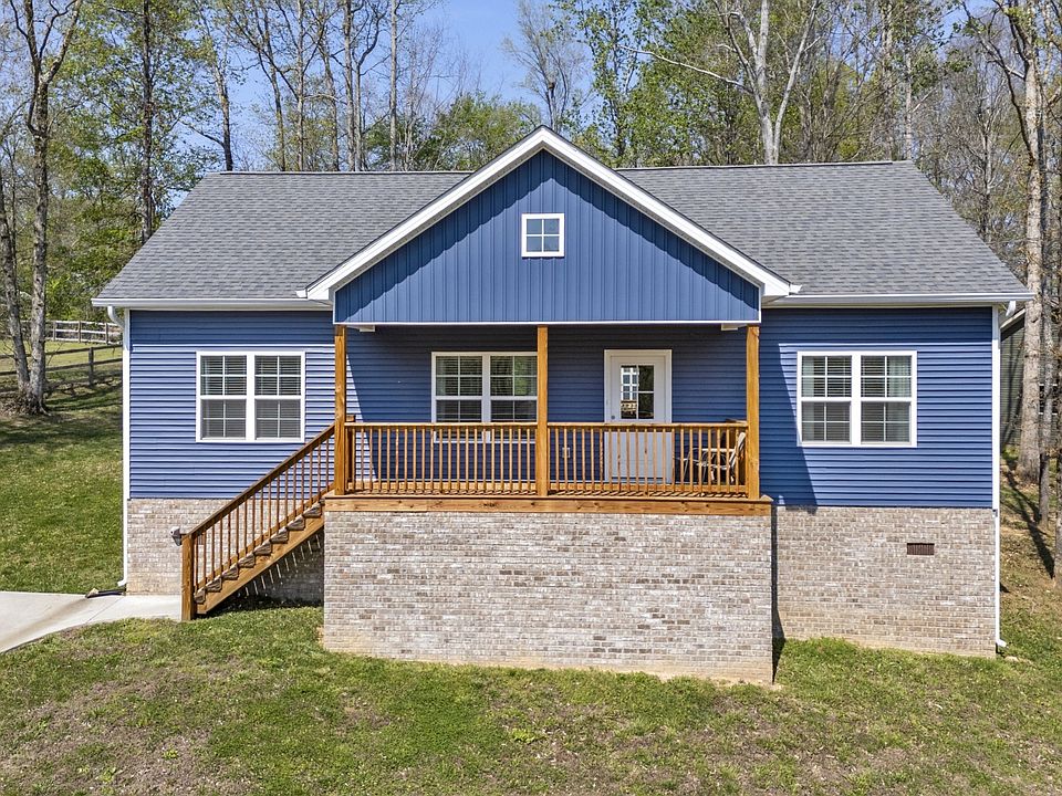 1st image of 521 Lewis Ln