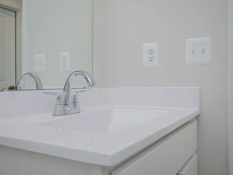 Cultured marble sink with Koherl finishes