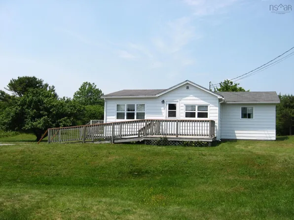 6582 Highway 3, Hunts Pt, NS B0T 1G0