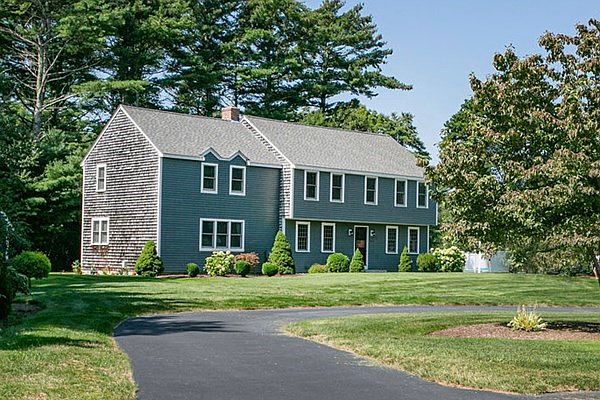 1st image of 25 Canterbury Dr