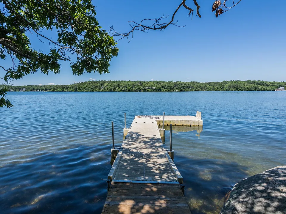 211 Herring Pond Rd