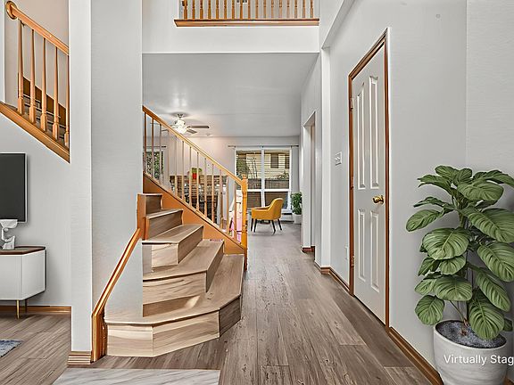 2nd image of 2829 Gray Rock Dr