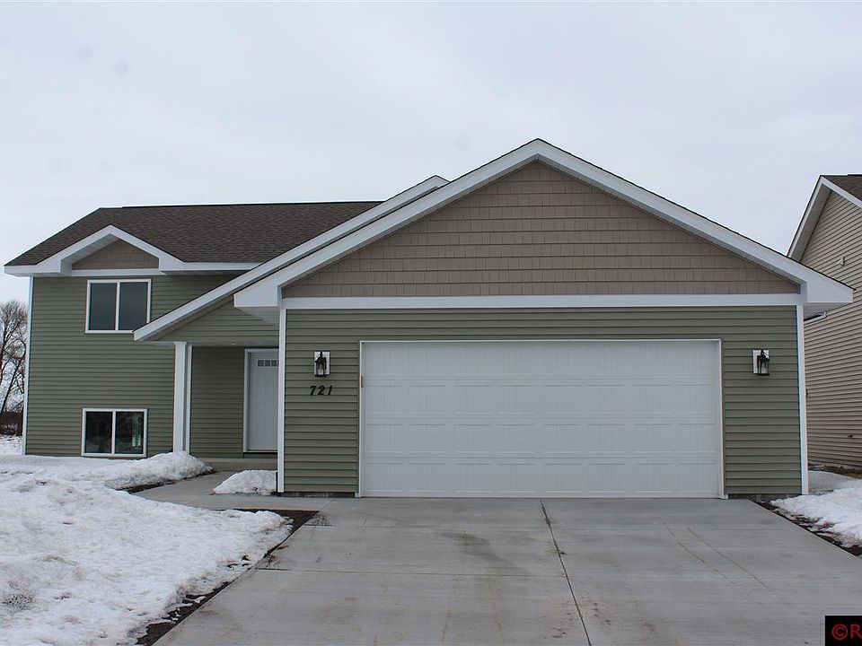 1st image of 721 Mulligan St
