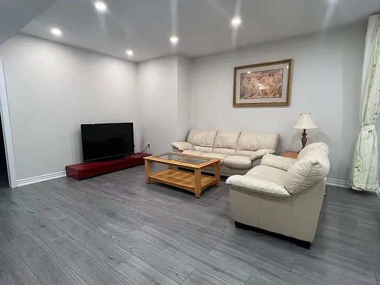 24 Wendelyn Dr — Photo 3