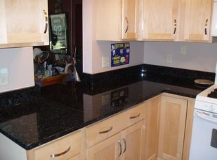 4961 N Santa Monica Blvd, Whitefish Bay, WI 53217