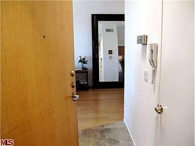 3rd image of 1653 Micheltorena St APT 4