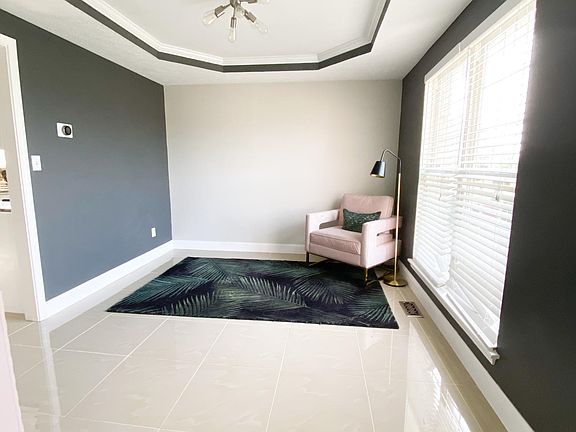 4th image of 8002 Village Point Dr