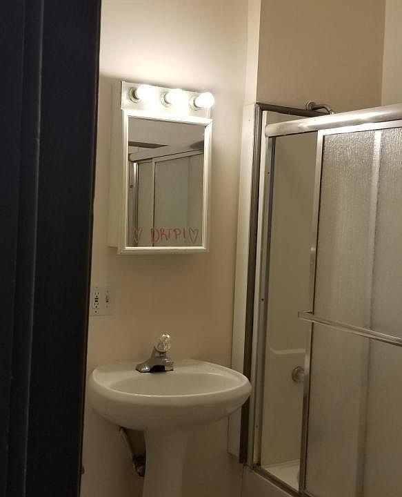 2nd image of 2144 W Van Buren St
