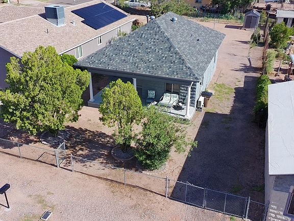 2nd image of 653 E 18th Street