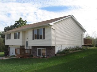 814 3rd Street Cir, Louisville, NE 68037