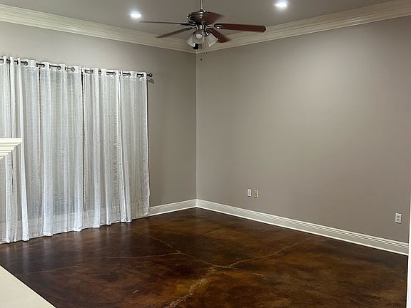 3rd image of 6024 Woodlawn Park Ct
