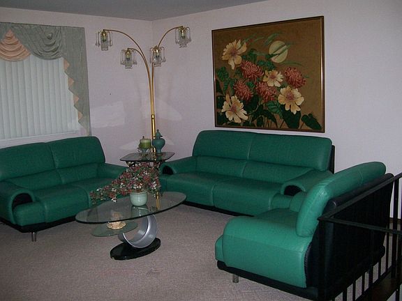Good sized living room