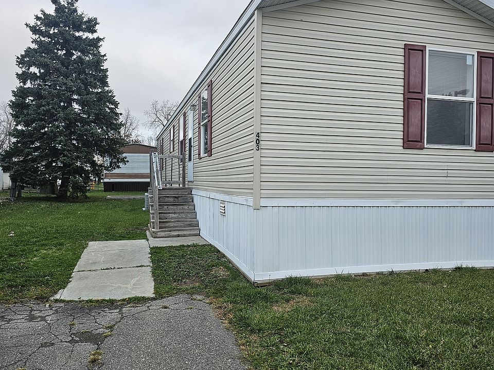 1st image of 403 Plum St #403