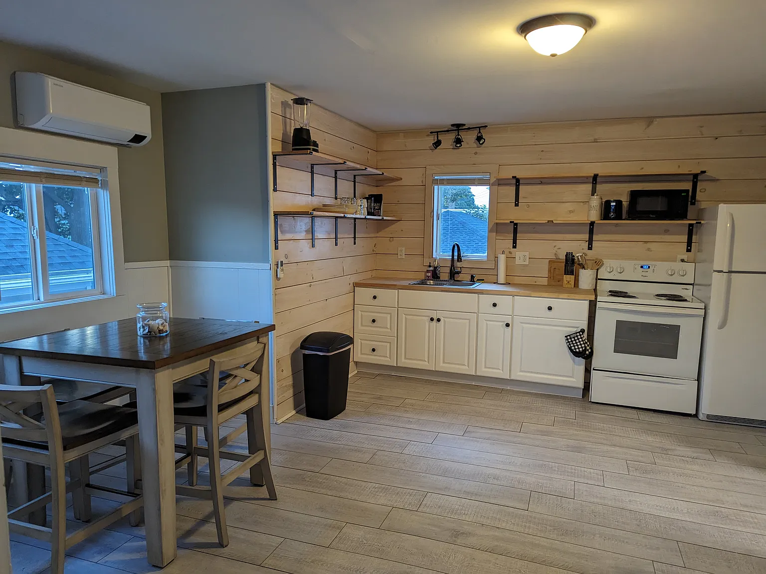 1 bed, 800 sqft, $1,750 — Photo 1