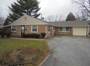 4912 Stone Circle Dr, Oak Lawn, IL 60453