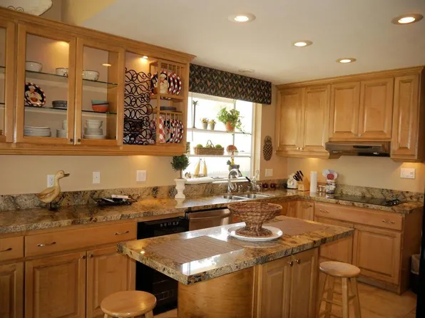 45860 Hopi Rd, Indian Wells, CA 92210