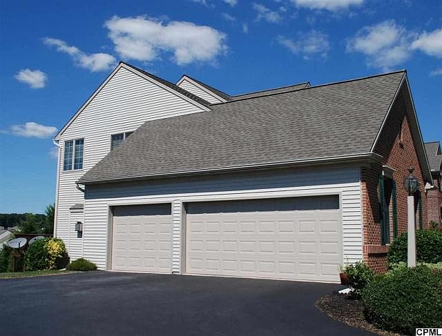 2nd image of 2715 Woodspring Dr