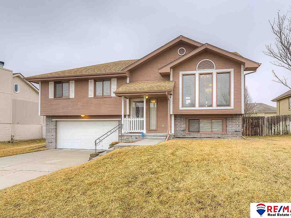 1st image of 707 Eagle View Dr