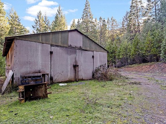 5th image of 509 Marble Mountain Rd