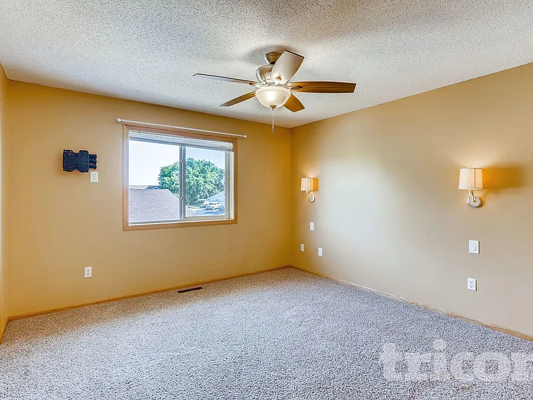 15250 Sodium St NW — Photo 10
