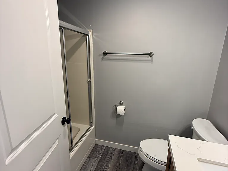 2110 Lamar Ln — Photo 3