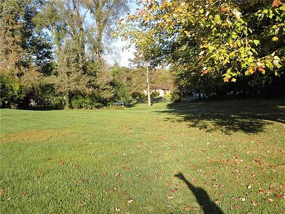4th image of Primrose Dr Lot 93