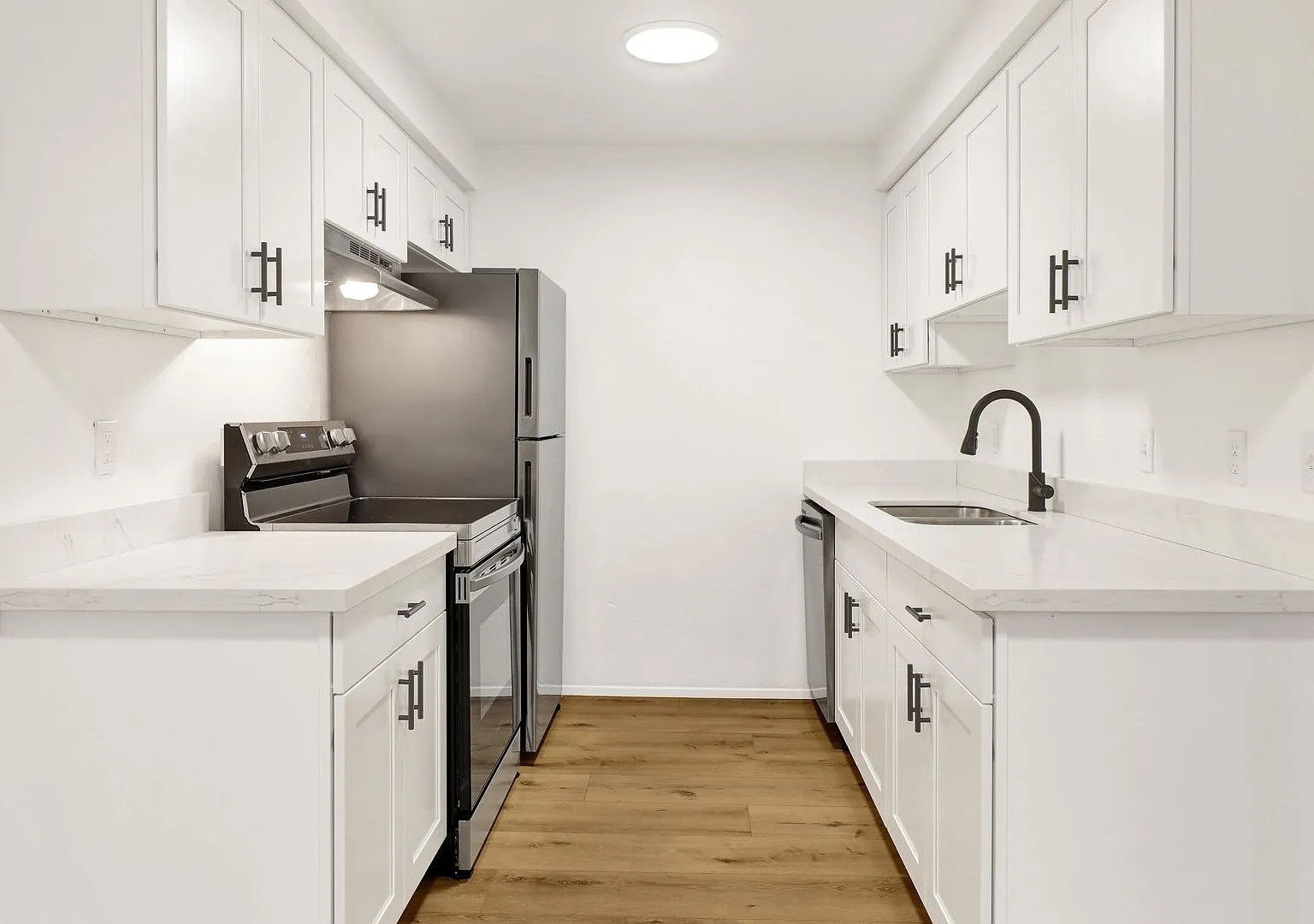 Viking Suites — Photo 2