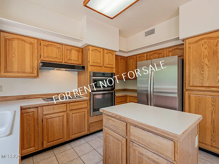 936 E Camino Diestro — Photo 20