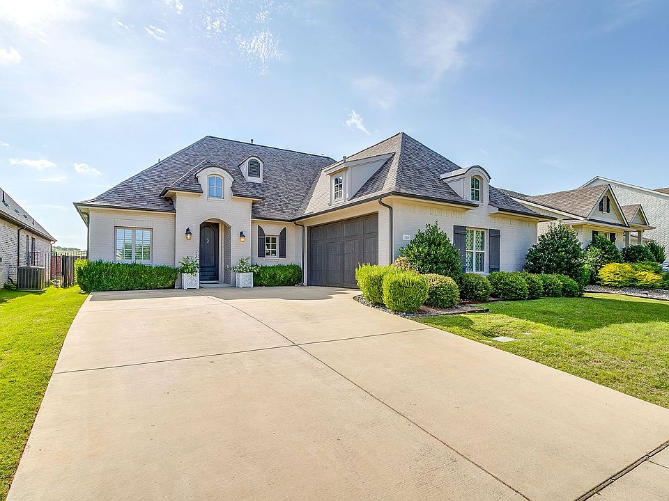 1st image of 110 Parkview Dr