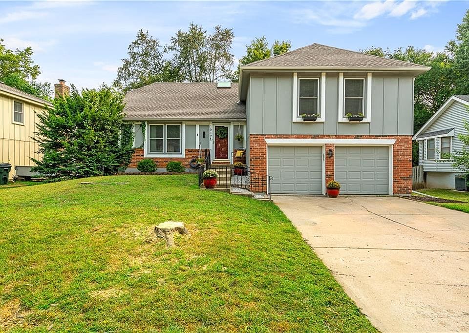 1st image of 1917 E Jamestown Dr