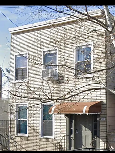 1651 Hunt Ave Photo 1