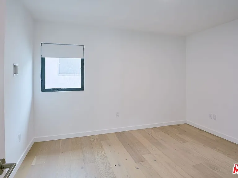 11785 Gateway Blvd #2 — Photo 8