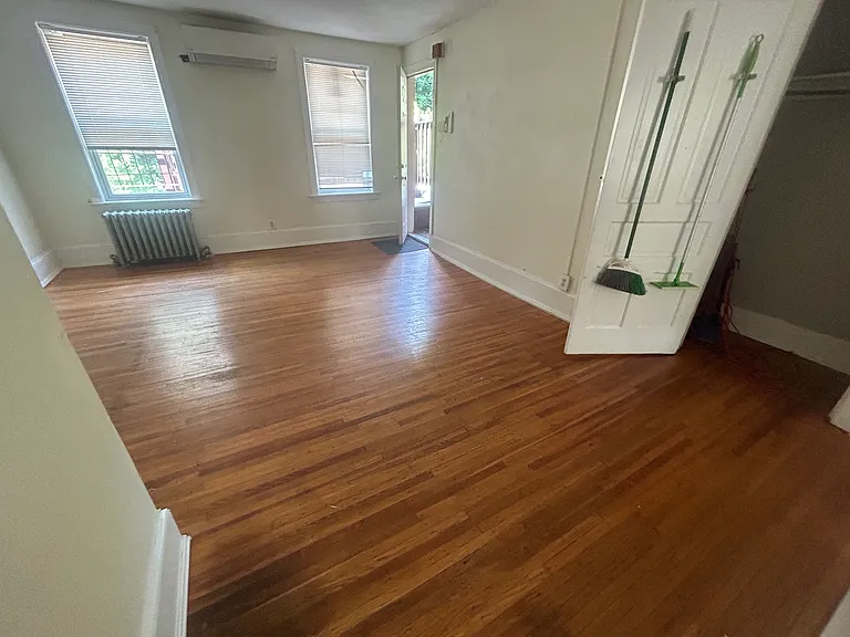 4133 Ridge Ave #4 — Photo 4