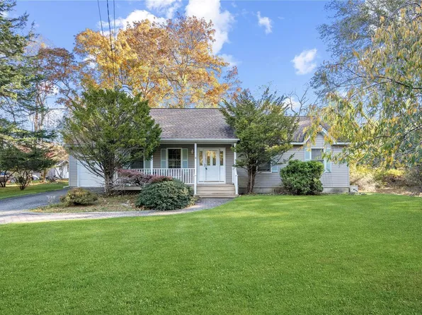 64 W Cliff Road, Wading River, NY 11792