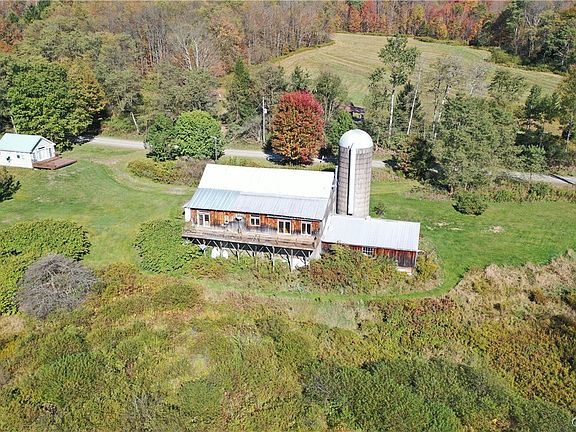 3rd image of 4555 Elwood Rd
