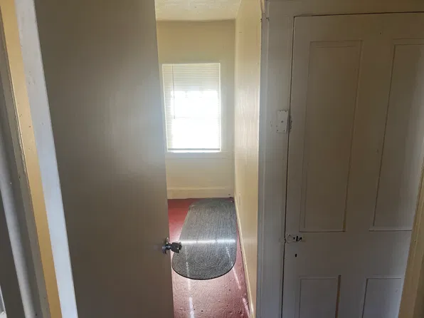 310 & 312 E Burke St #310, Martinsburg, WV 25404