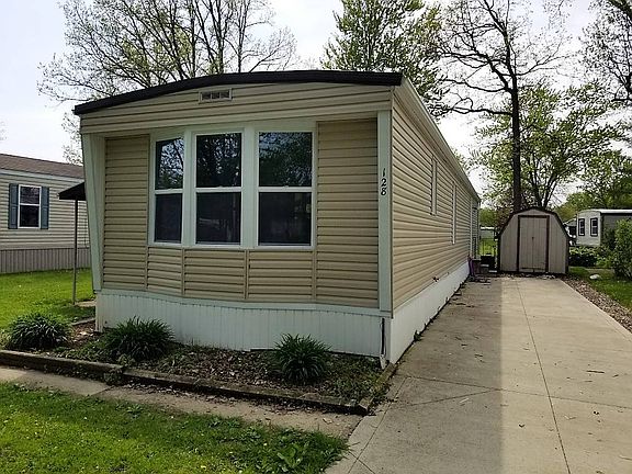 3rd image of 128 Twin Lake Dr