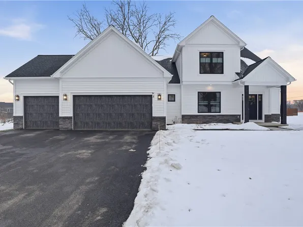 5 Tall Castle Ln, Penfield, NY 14526