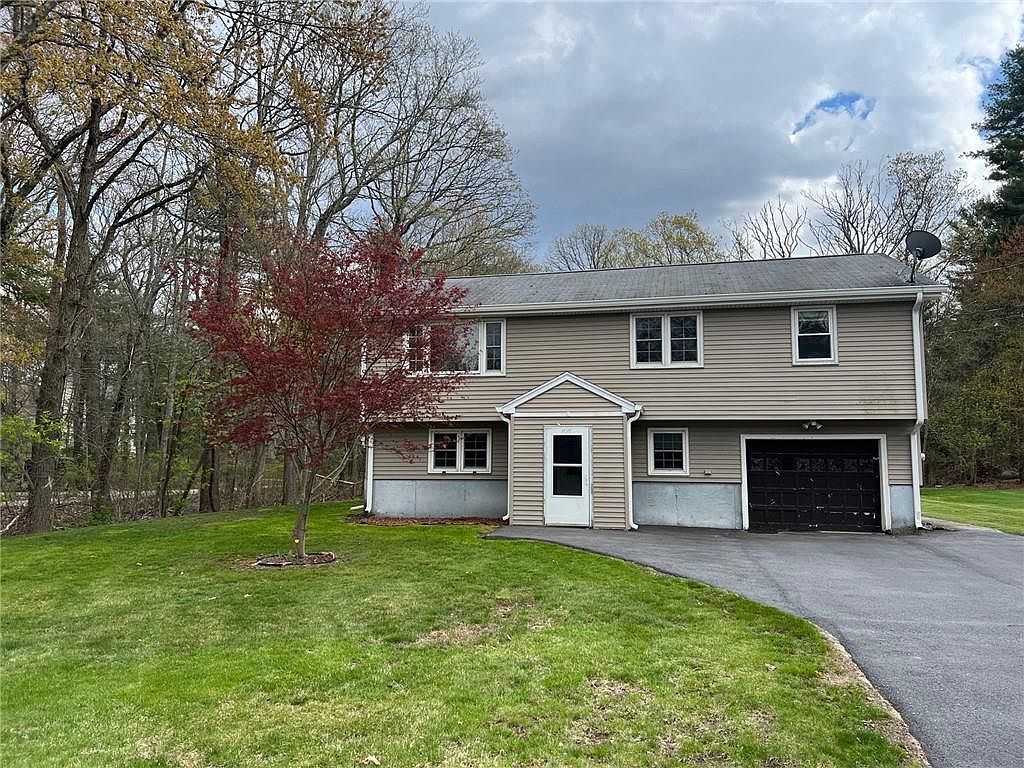 105 Summer St, Blackstone, MA 01504 Zillow