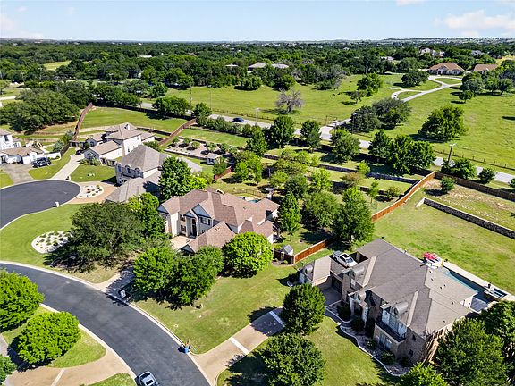 3rd image of 128 Links Ln